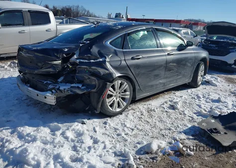 2015 Chrysler 200 Limited z USA, uszkodzony, nr VIN 1C3CCCAB2FN751879